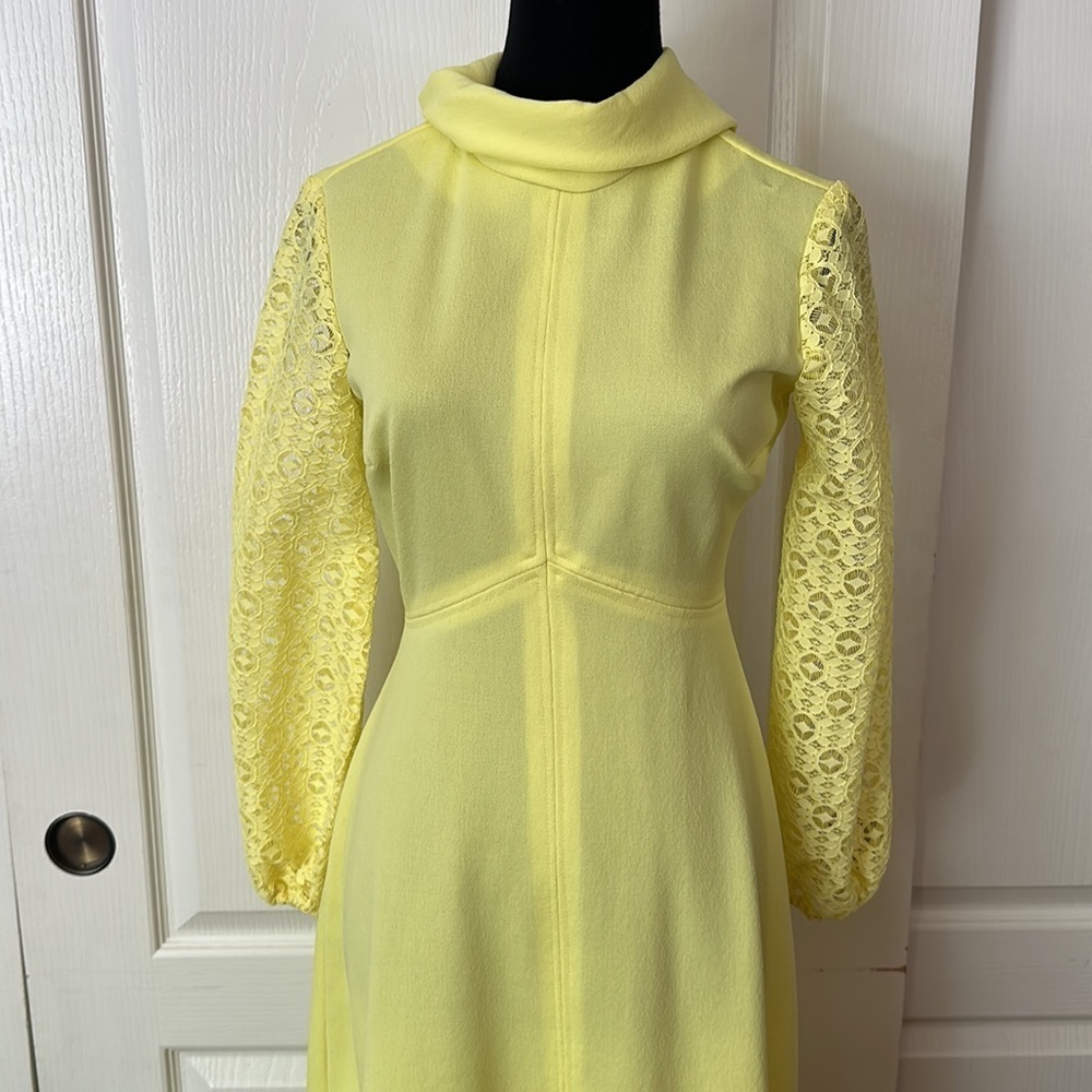 Vintage Yellow Lace-Sleeve Maxi Dress - Picture 2 of 4